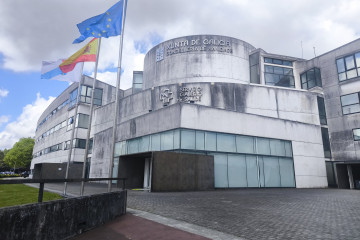 Archivo - Sede de la Consellería de Sanidade y del Servizo Galego de Saúde (Sergas), en San Lázaro, Santiago de Compostela.