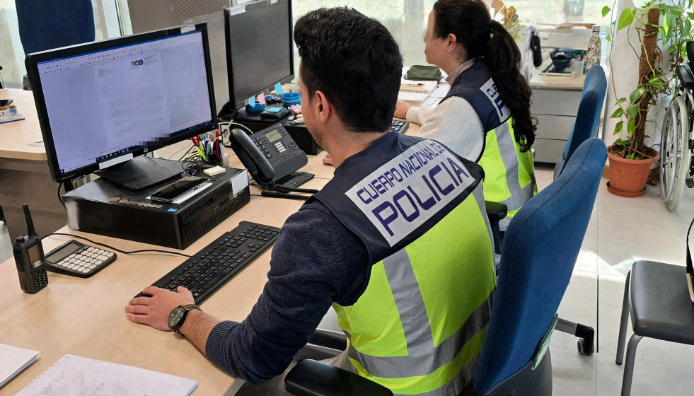 Agentes de la Policía Nacional. Foto de archivo.