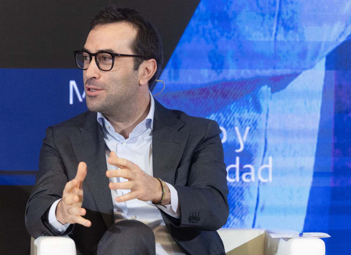 El ministro de Economía, Comercio y Empresa, Carlos Cuerpo, durante el encuentro ‘Mujer, Crecimiento y Competitividad’, en la sede del Ministerio, a 27 de febrero de 20266, en Madrid (España). E