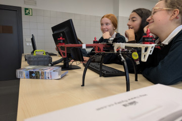 PXL 20251209 112838638