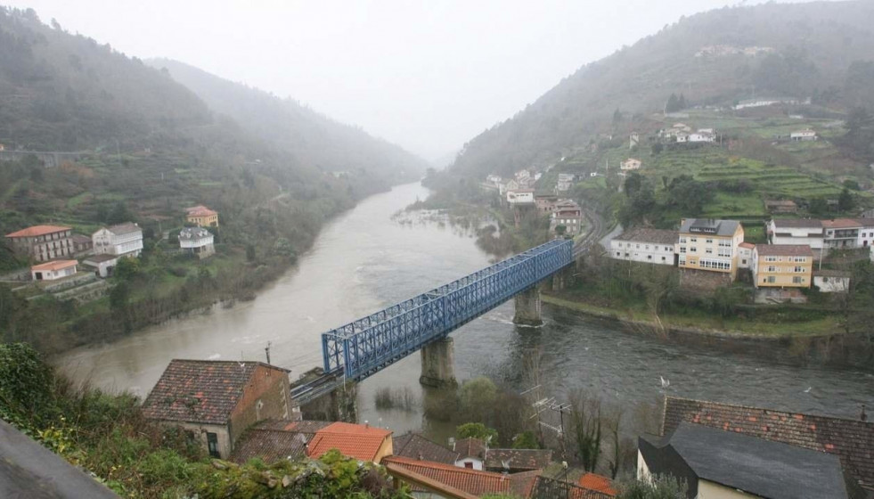 Puente ferroviario en O Peares (Ourense)