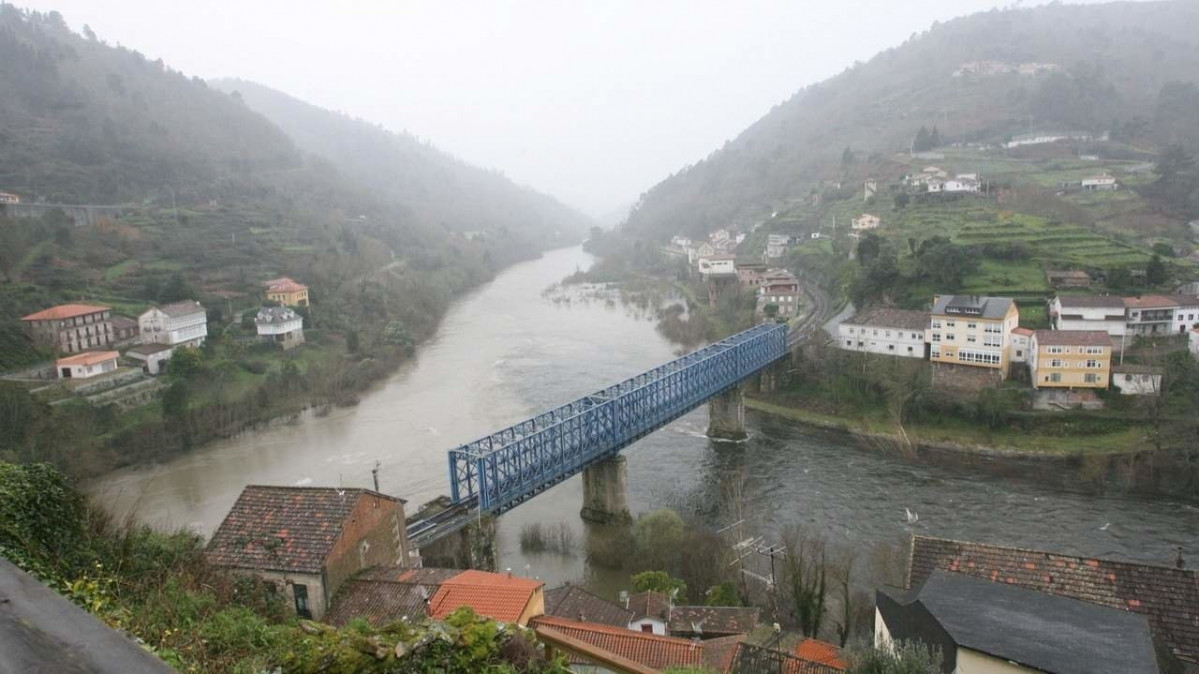 Puente ferroviario en O Peares (Ourense)