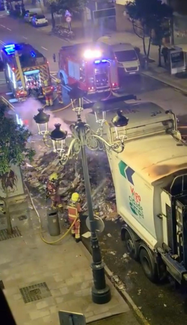 Imagen de la basura en la calle García Barbón.