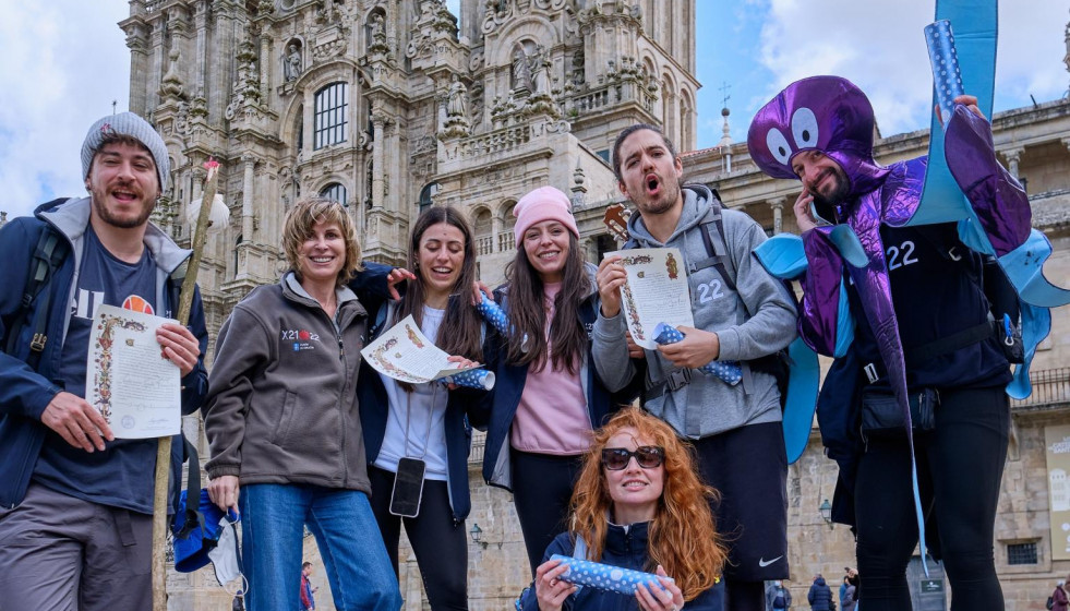 Influencers a su llegada a Santiago.