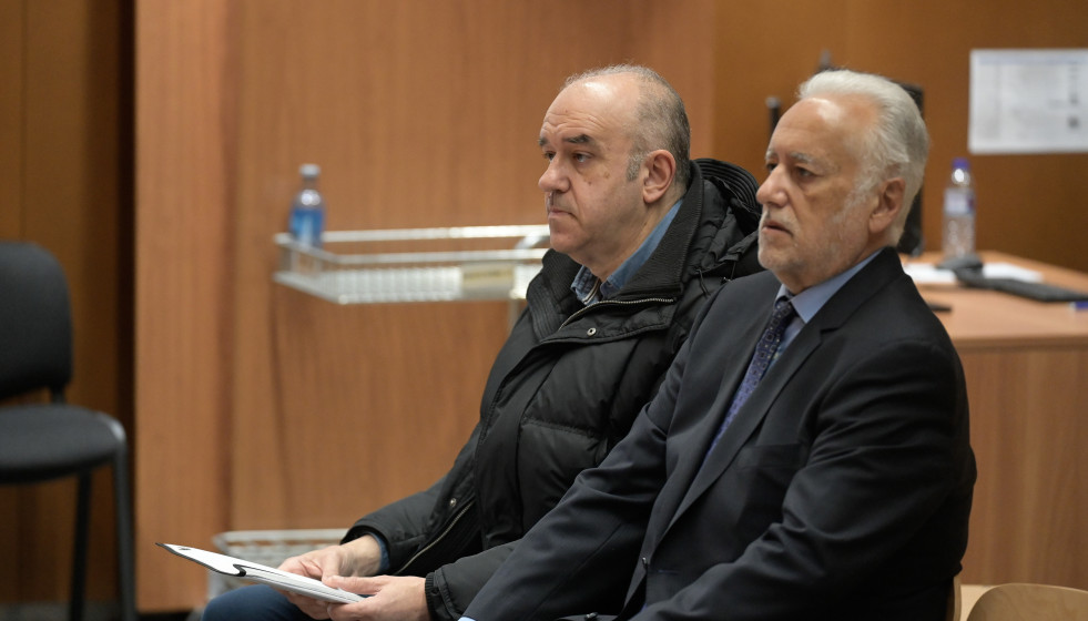 Manuel Reija y Miguel Reija, lotero y exdelegado provincial de Loterías y Apuestas del Estado acusados de quedarse con un boleto de una Primitiva millonaria y juzgados por estafa y blanqueo de capita