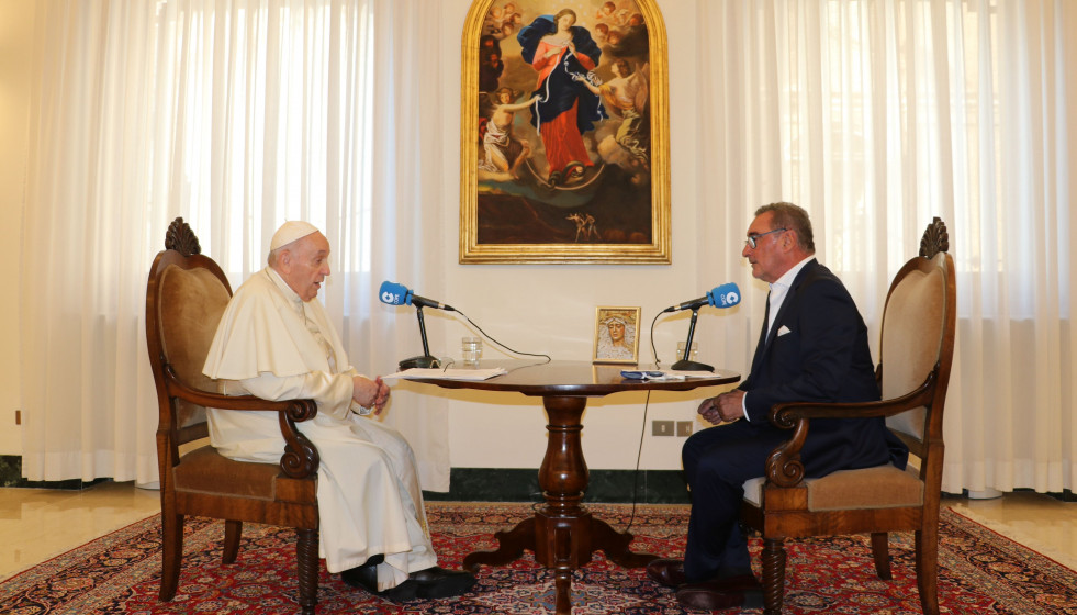 La Cadena COPE ha emitido este 1 de septiembre una entrevista de Carlos Herrera al Papa Francisco realizada en Roma, la primera que concede el Pontífice a un medio de comunicación tras su operación