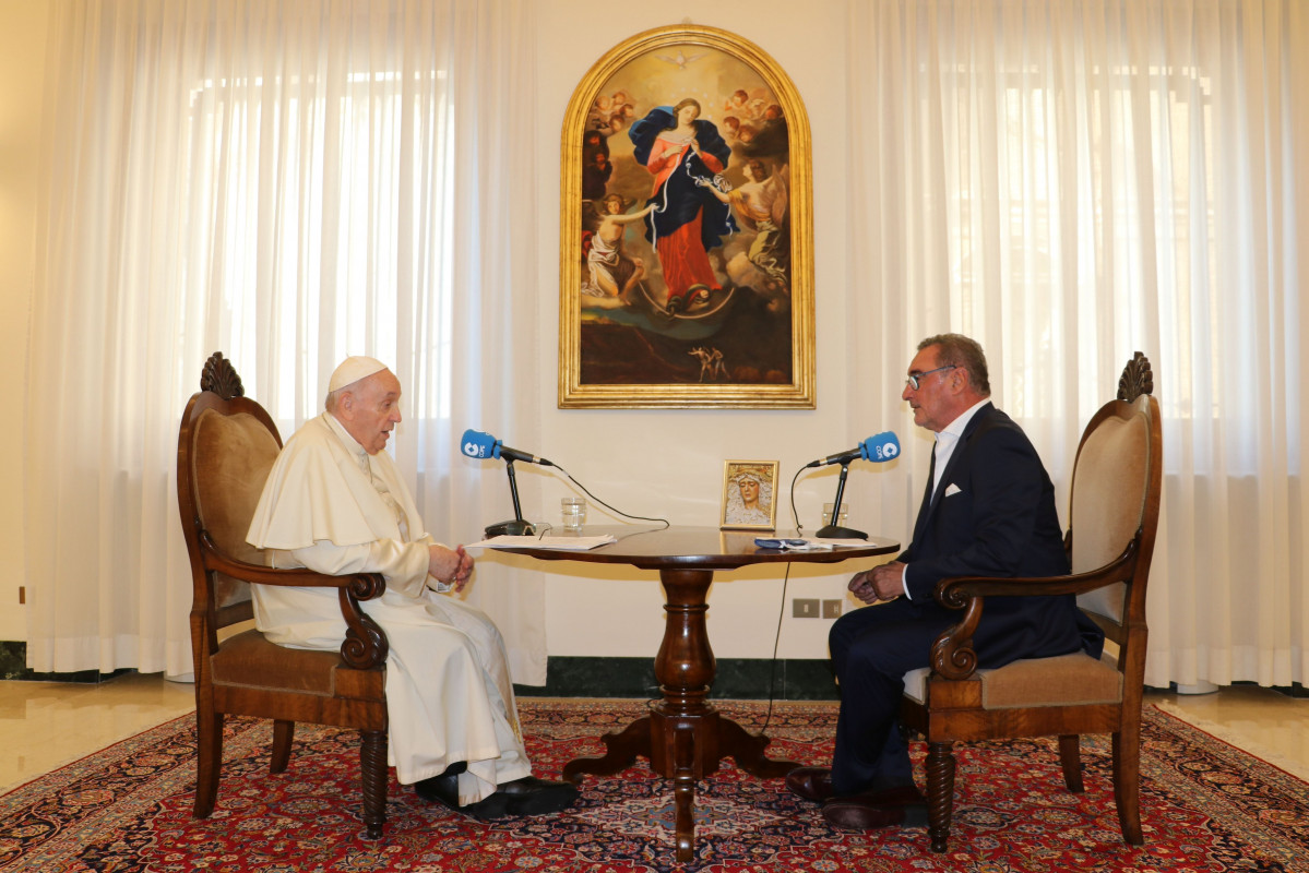 La Cadena COPE ha emitido este 1 de septiembre una entrevista de Carlos Herrera al Papa Francisco realizada en Roma, la primera que concede el Pontífice a un medio de comunicación tras su operación