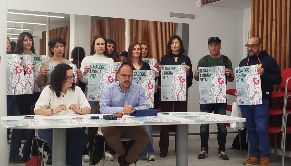 Rolda de prensa de Queremos Galego