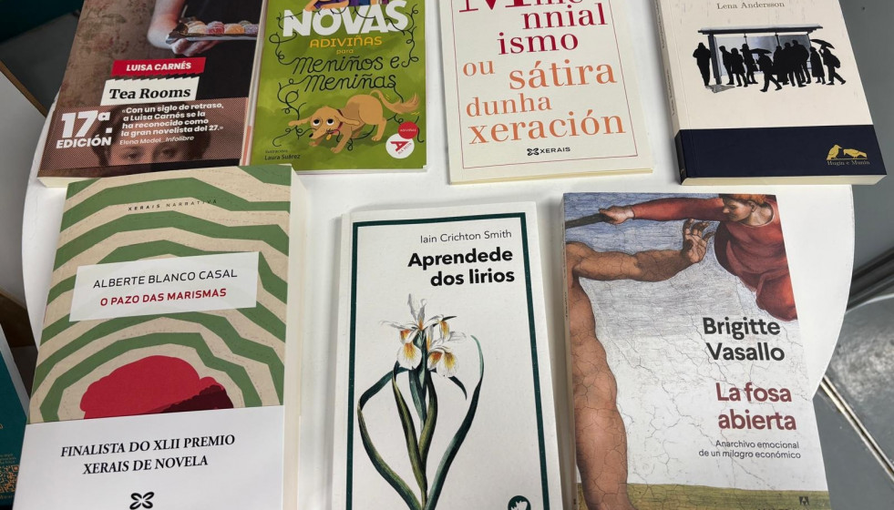 Compras de libros de la alcaldesa de Santiago, Goretti Sanmartín, en la feria del libro