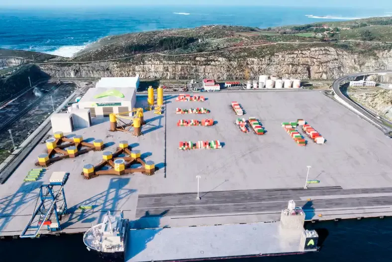 Instalaciones de Windwaves en el puerto exterior de Ferrol