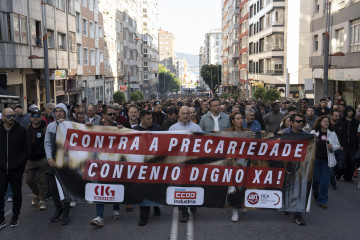 Trabajadores del Metal de la provincia de Pontevedra se manifiestan en Vigo, en la primera jornada de huelga convocada por el bloqueo en la negociación del convenio, a 7 de mayo de 2026