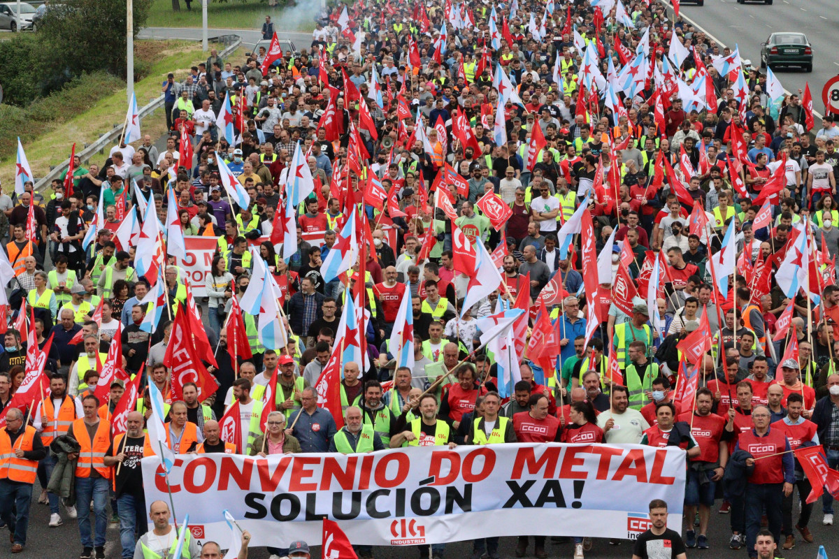 Metal coruu00f1a foto cig