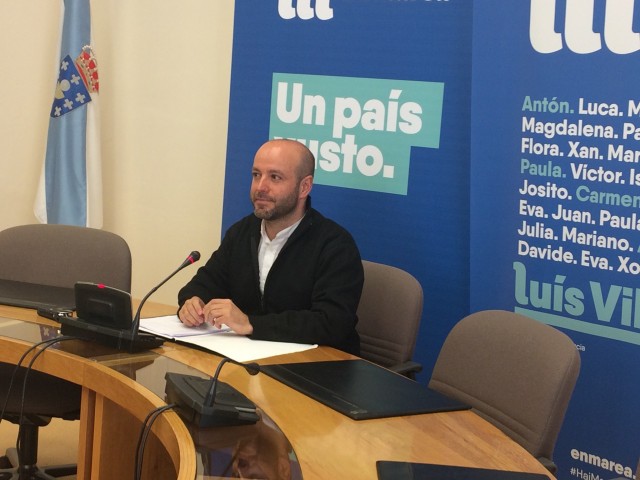 Luís Villares (En Marea), nunha rolda de prensa no Parlamento