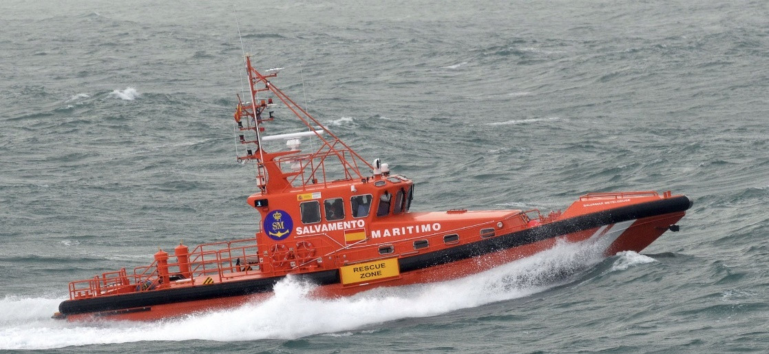 Salvamento Marítimo busca a unha moza na Coruña