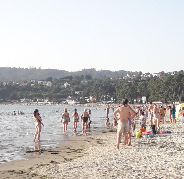 Bañistas, praia, sol, calor, temperaturas altas