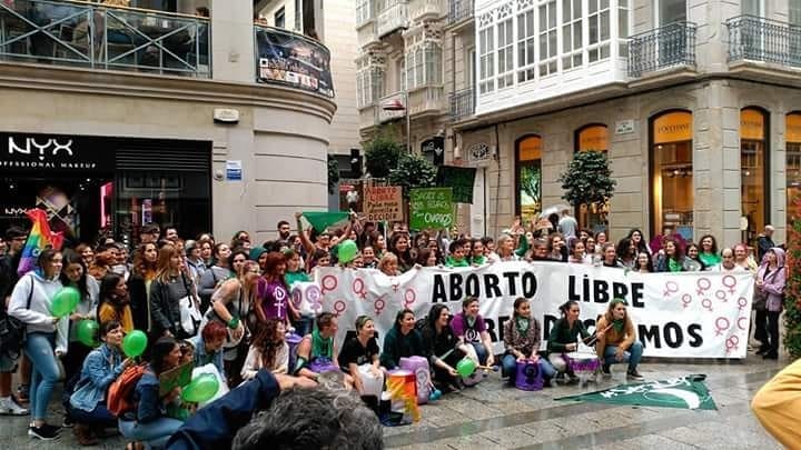 Concentracion galicia apoio aborto arxentina