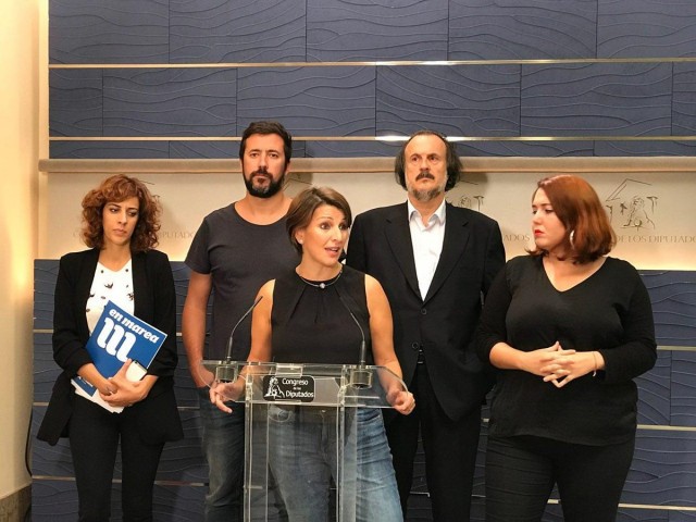 Yolanda Díaz, Alexandra Fernández, Antón Gómez Reino e outros deputados