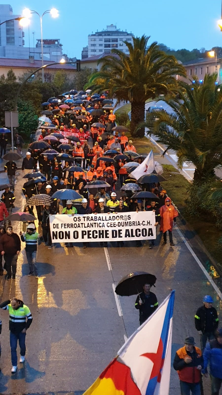 Protesta contra o peche de Alcoa, na Coruña