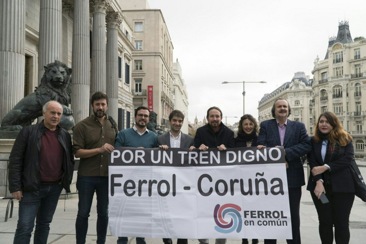 O alcalde de Ferrol, Jorge Suárez, reclama en Madrid melloras no tren