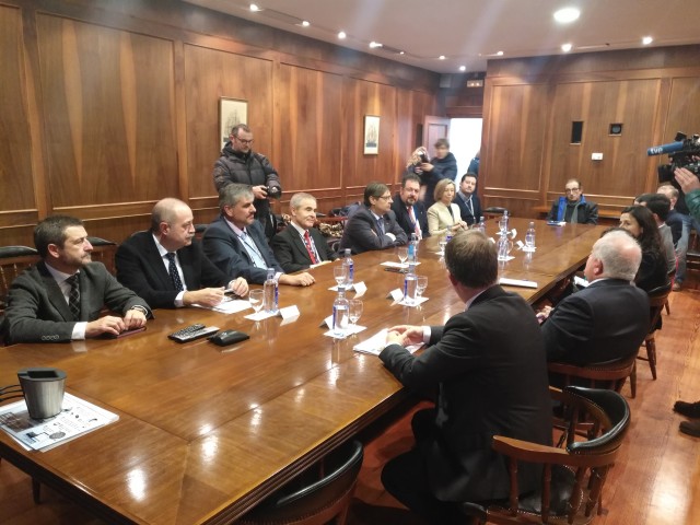 Reunión de traballo da Unidade Mixta Navantia-UDC.