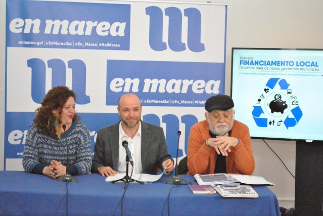 O portavoz de En Marea, Luís Villares, e Ana Seijas na presentación dunhas