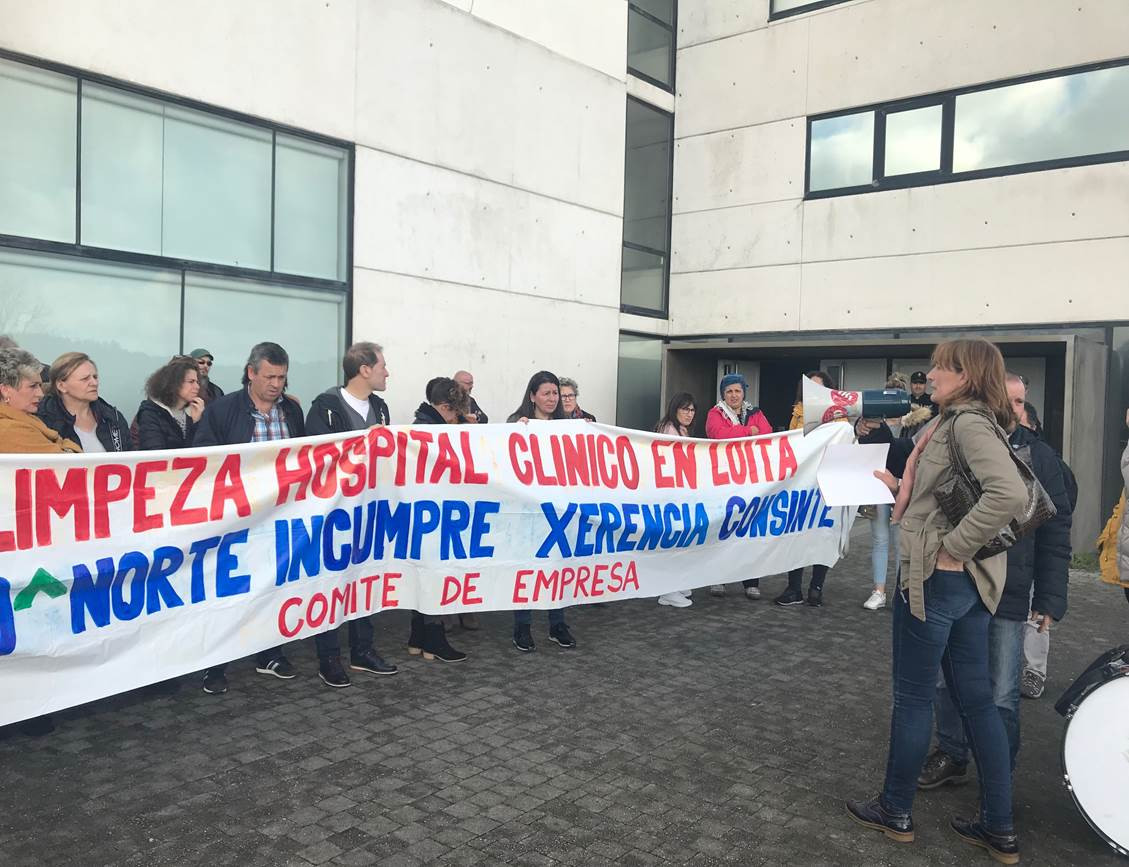 Protesta limpeza folga hospital sanidade santiago cig