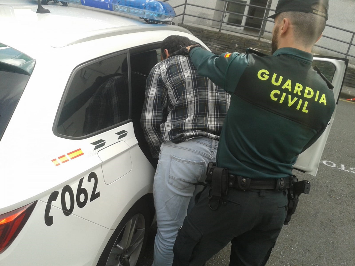 Detido en Poio o presunto autor dun roubo con intimidación a un taxista de P