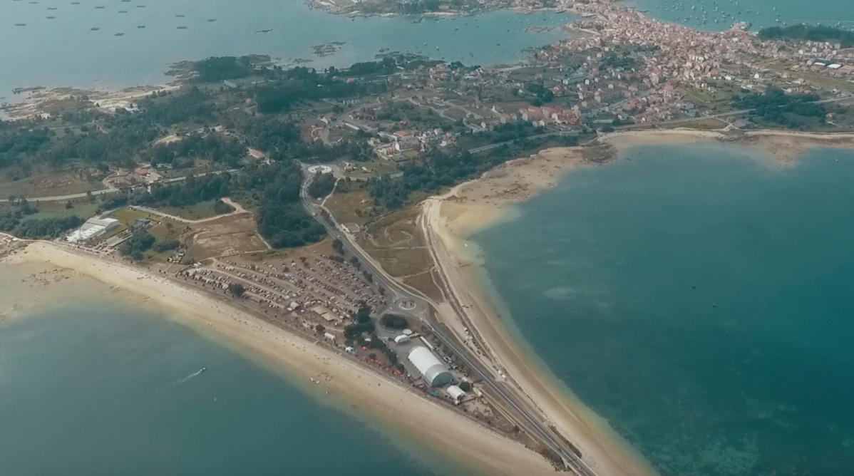 Imagen aérea de A Illa de Arousa durante la celebración del Atlantic Fest