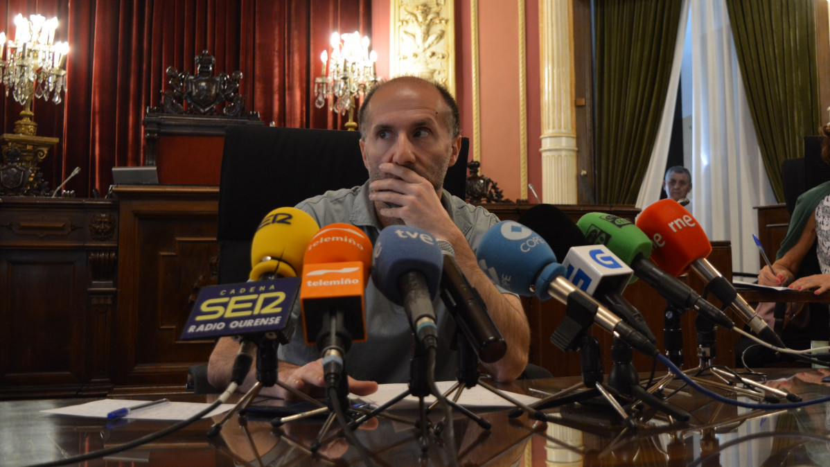 O alcalde de Ourense, Gonzalo Pérez Jácome, en rolda de prensa.