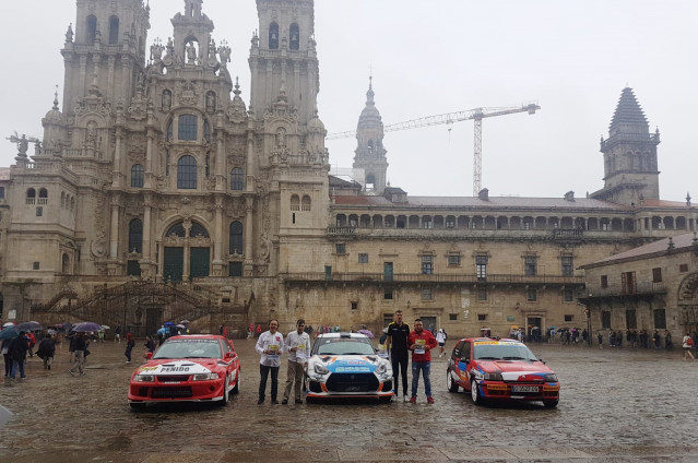 Presentación do XXVII Rally Botafumeiro coa presenza das concelleiras de Deportes, Esther Pedrosa e de Seguridade Cidadá en funcións, Mila Castro