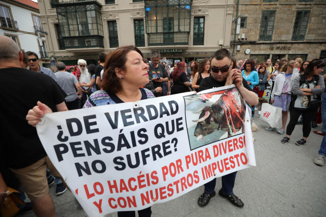 Manifestación antitaurina organizada por Touradas Fóra de Pontevedra