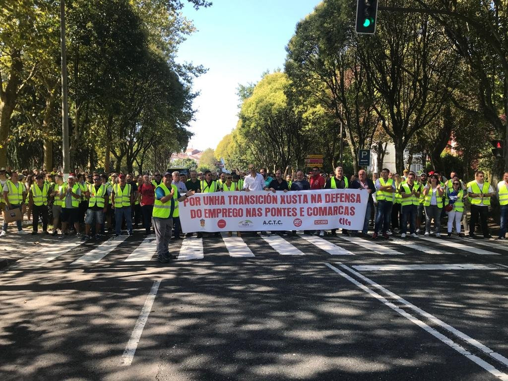 Manifestación en defensa de Endesa As Pontes nunha foto da CIG