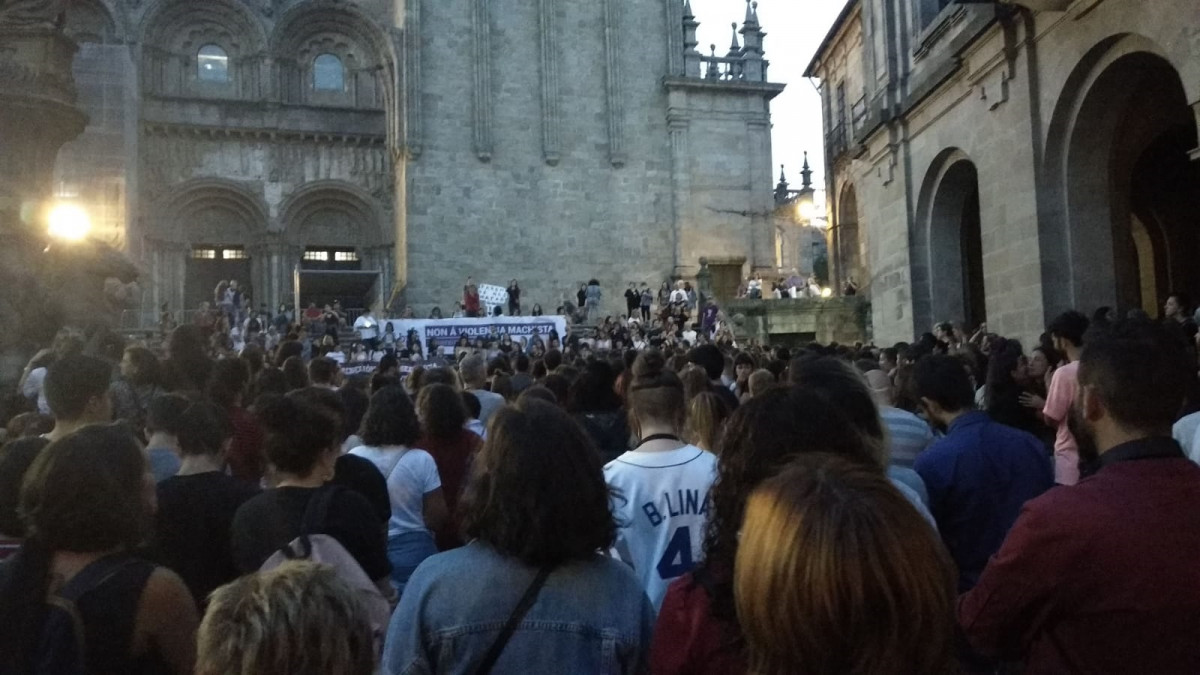 Protesta en Compostela polo triplo asasinato de Valga