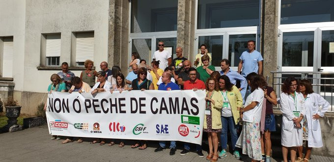 Protesta no hospital Gil Casares polo traslado de paleativos nunha imaxe do BNG