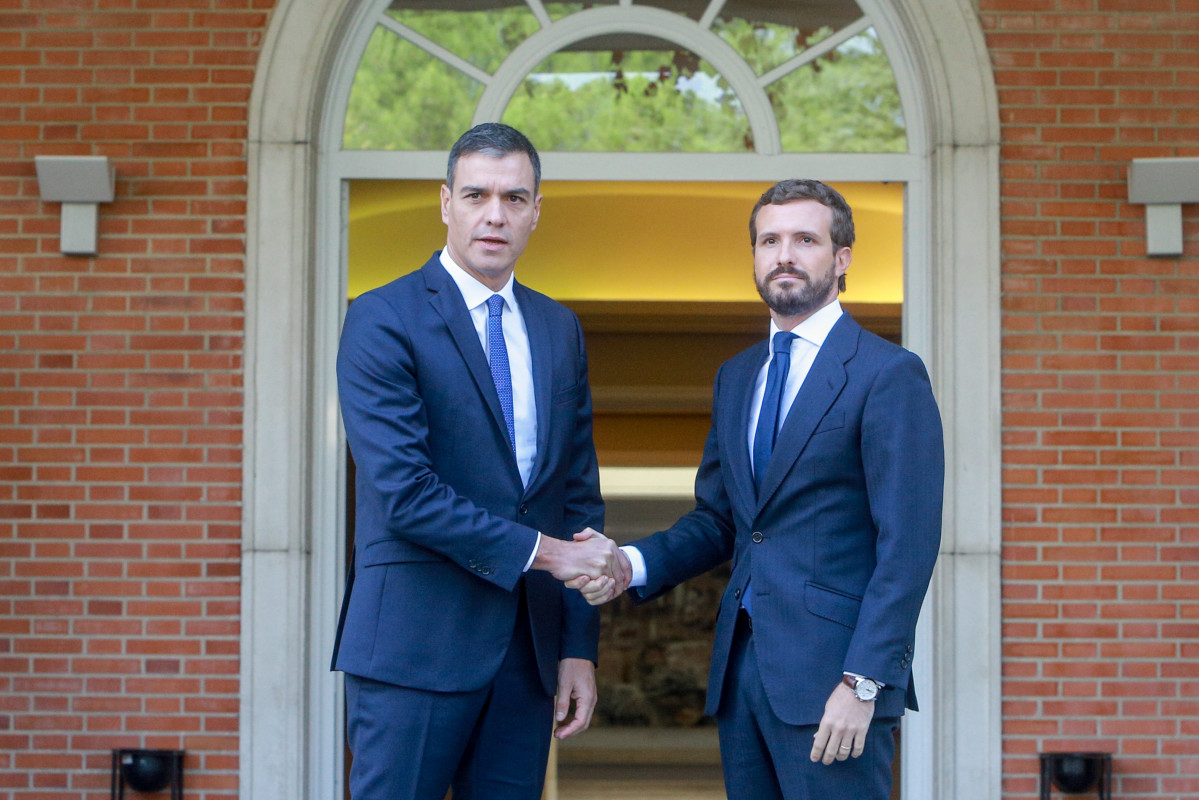 Presidente do Goberno con Pablo Casado para analizar a situaciu00f3n en Catalunya