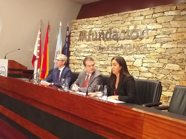 Alfonso Rueda, Abel Caballero e Susana Pérez, na inauguración do IV Congreso Empresarias de Galicia.