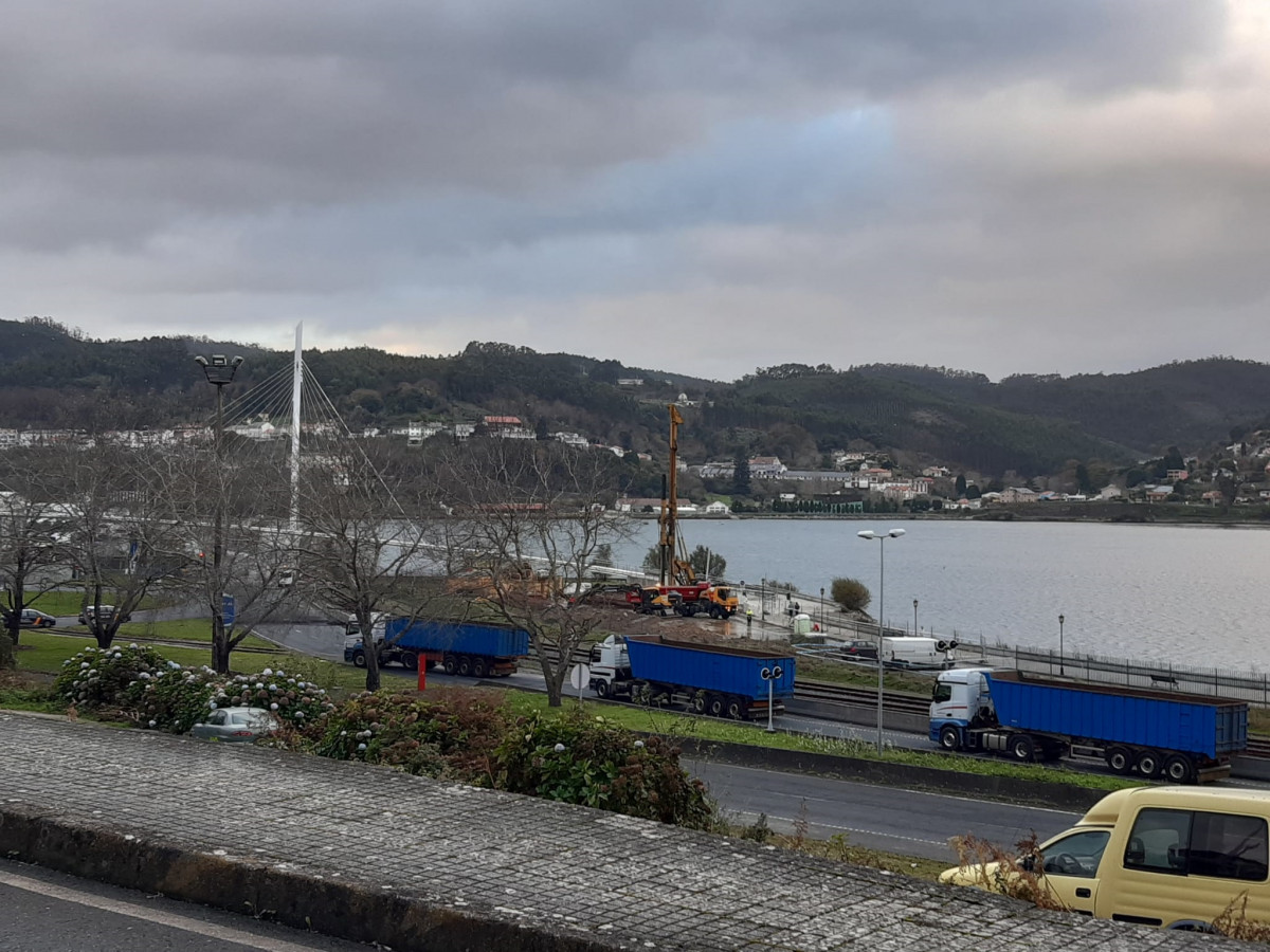 Transportistas do carbón conclúen a súa protesta con barricadas en Ferrol.