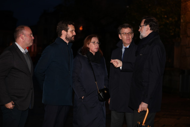 O presidente do PP, Pablo Casado; a muller de Mariano Rajoy, Elvira Fernández Balboa; o presidente da Xunta de Galicia, Alberto Núñez Feijóo; e o expresidente do Goberno Mariano Rajoy, acoden ao funeral de Mercedes Rajoy Brey