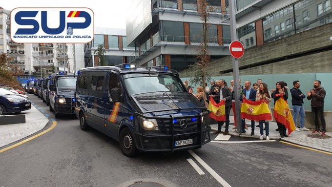 A UIP Raia 40 de regreso a Vigo tras os disturbios de Barcelona nunha imaxe do SUP