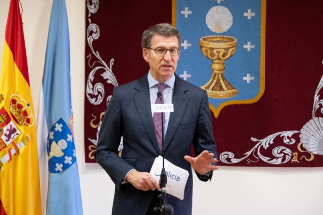 O presidente da Xunta, Alberto Núñez Feijóo, comparece ante os medios no Parlamento de Galicia