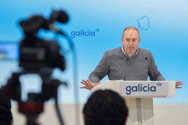O secretario xeral do PP de Galicia, Miguel Tellado, en rolda de prensa.