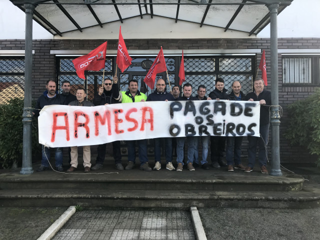 Traballadores de Armesa protestan en Santiago contra  o seu despedimento