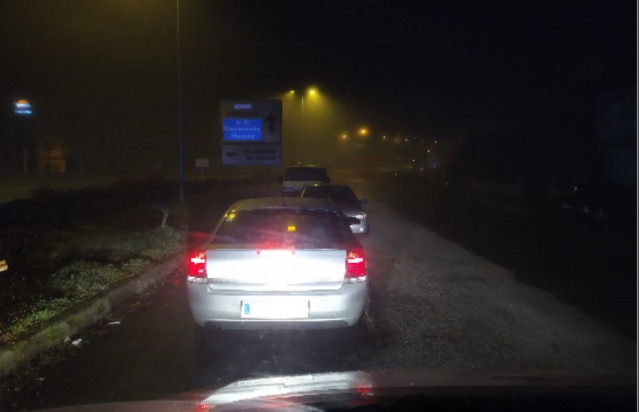 Un condutor profesional detén a marcha dun vehículo que circulaba en sentido contrario pola A-52 na Gudiña (Ourense).