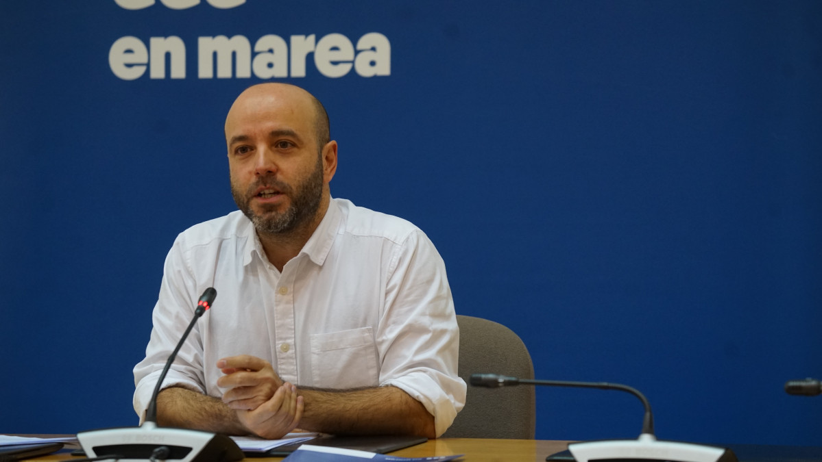 O portavoz de En Marea, Luís Villares, en rolda de prensa