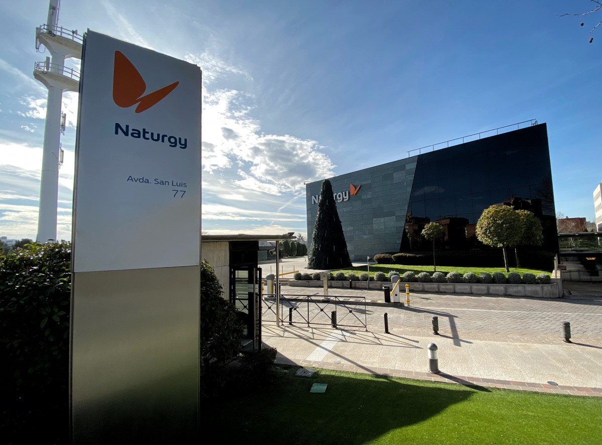 Edificio da sede de Naturgy en Madrid.