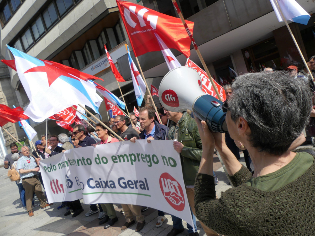 Unha pasada protesta de traballadores de Caixa Geral en Vigo
