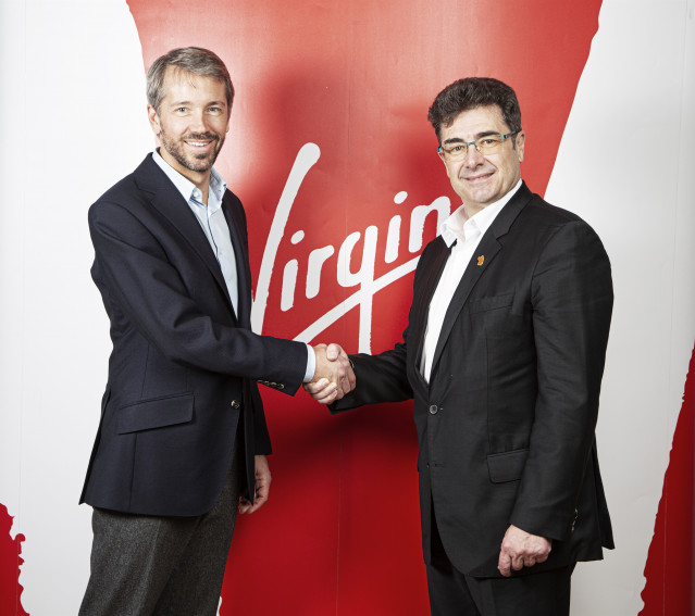 Josh Bayliss, CEO do Grupo Virgin, e José Miguel García, CEO do Grupo Euskaltel