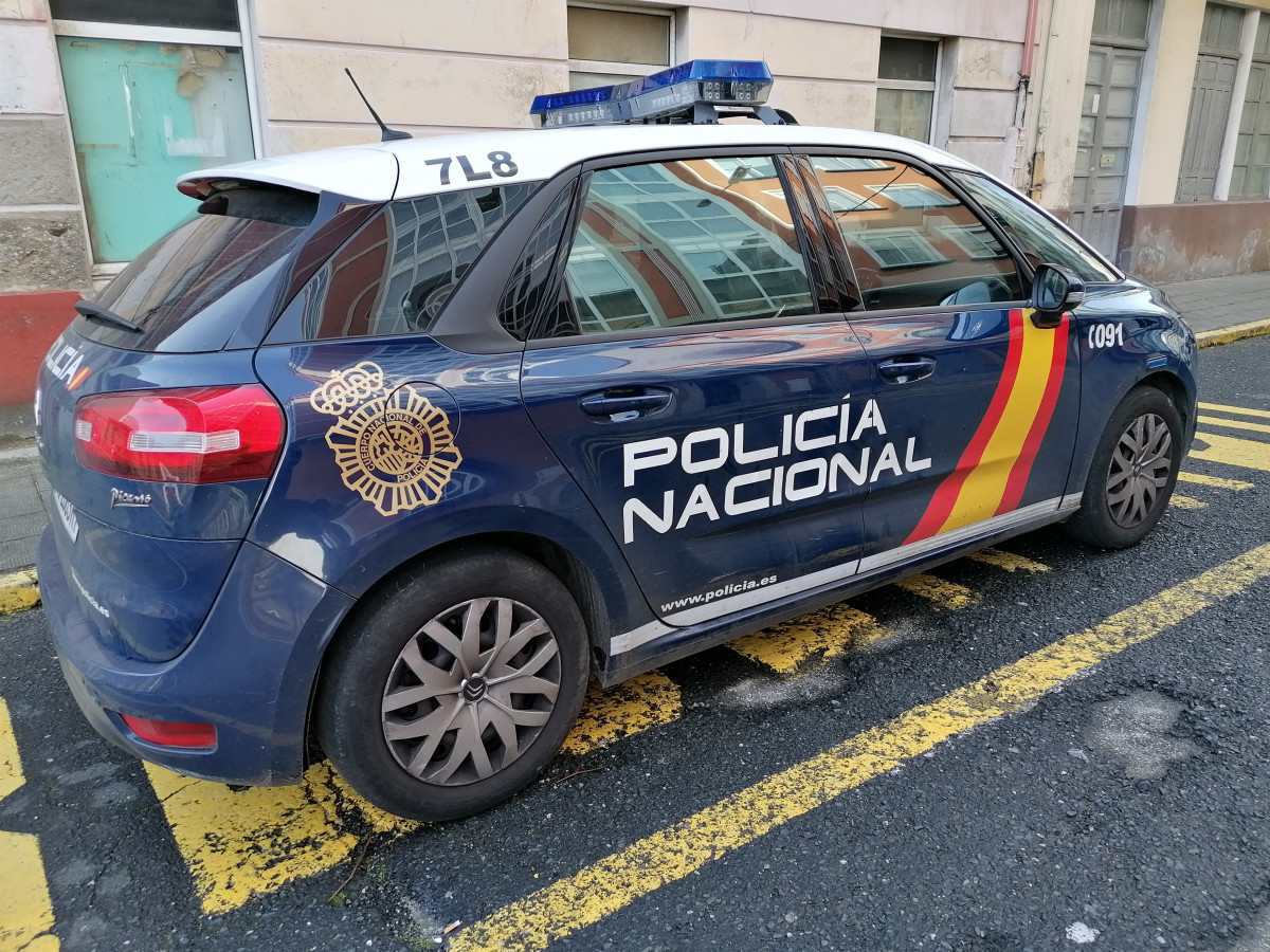 Un vehículo da Policía Nacional de Ferrol.