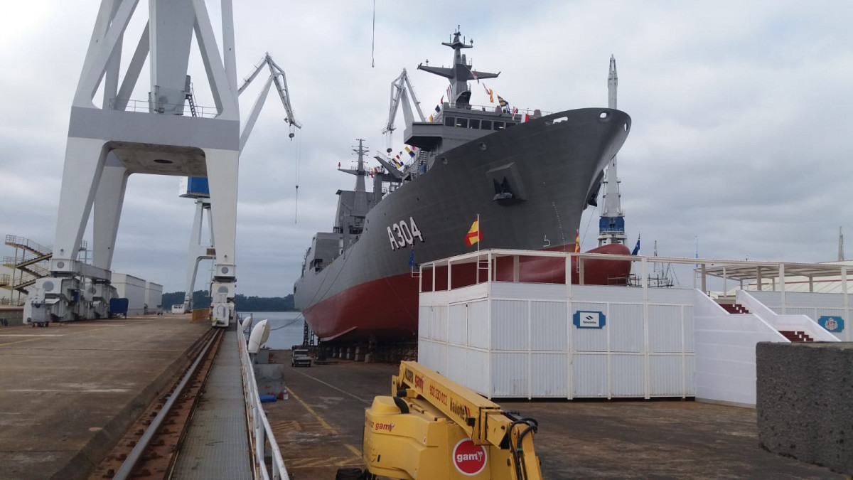Botadura do buque loxístico da Armada australiana 'Stalwart' en Navantia