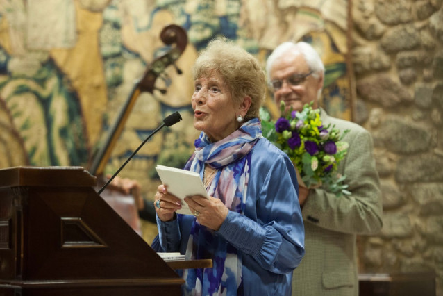 A poeta Luz Pozo Garza, falecida aos 97 anos, nun acto de homenaxe da Real Academia Galega (RAG)